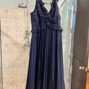 Elegant Navy Blue Evening Gown